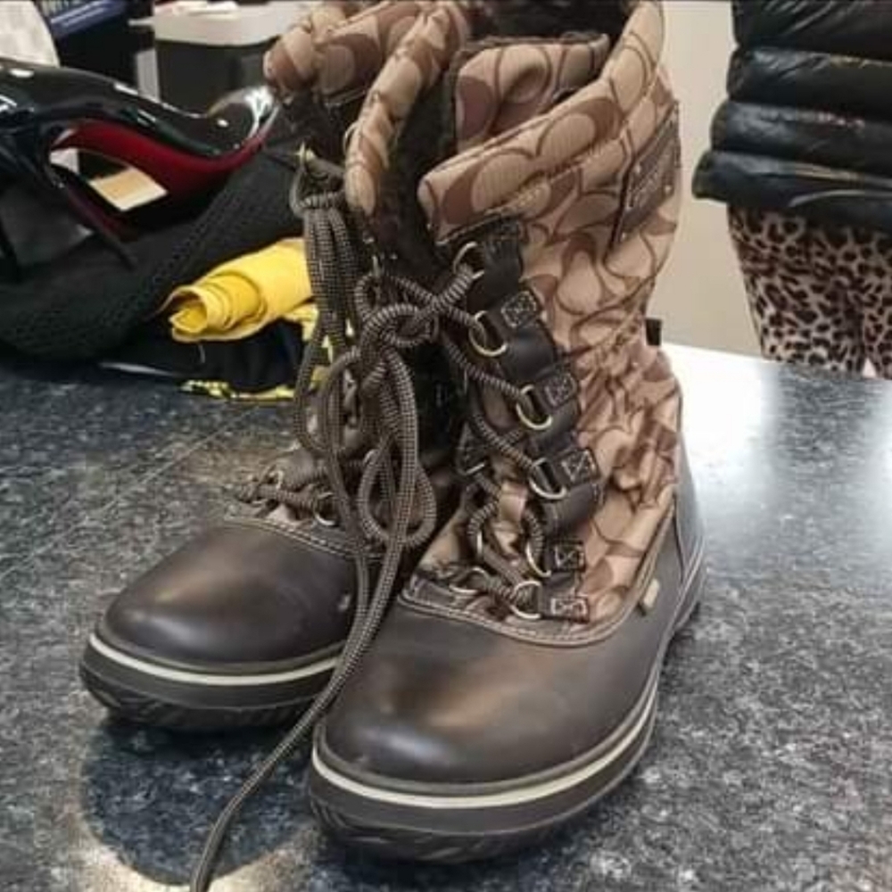 Coach boots
